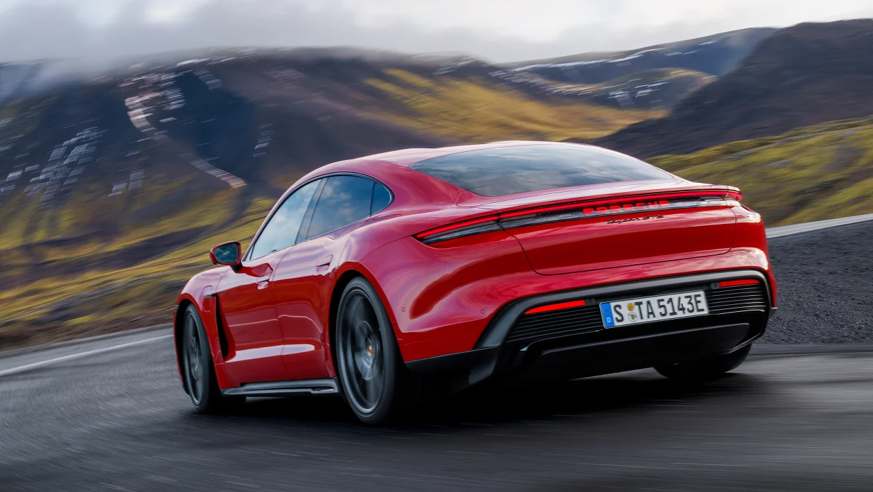 Porsche Taycan GTS – rear