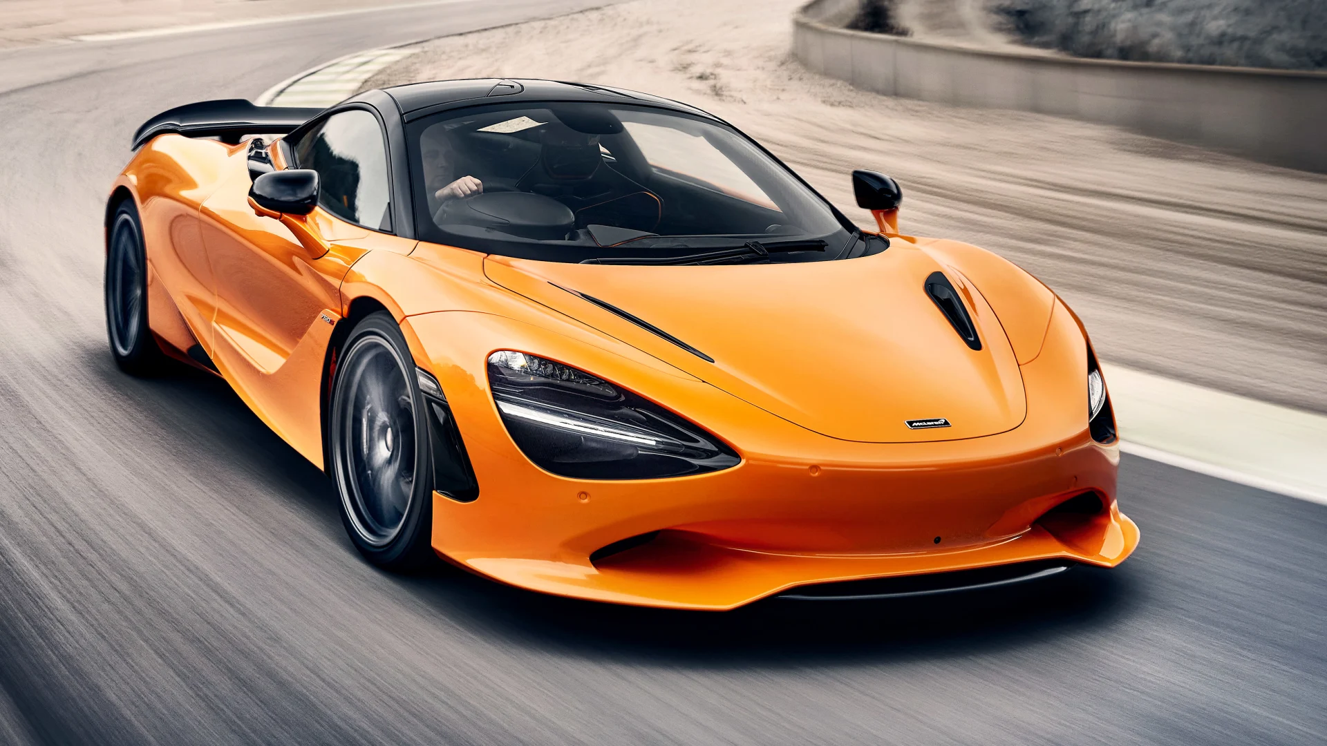 كشف النقاب عن ماكلارين 750S 2023 كسيارة خارقة رئيسية جديدة