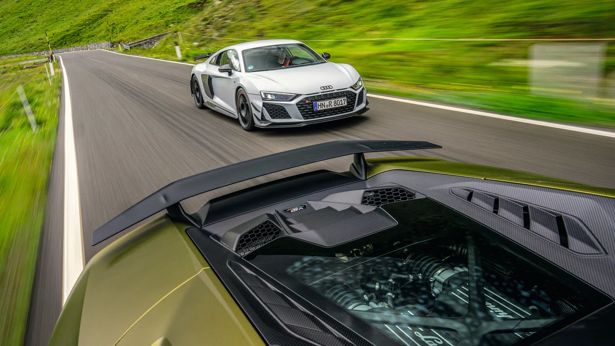 Audi R8 V10 GT RWD v Lamborghini Huracan Tecnica