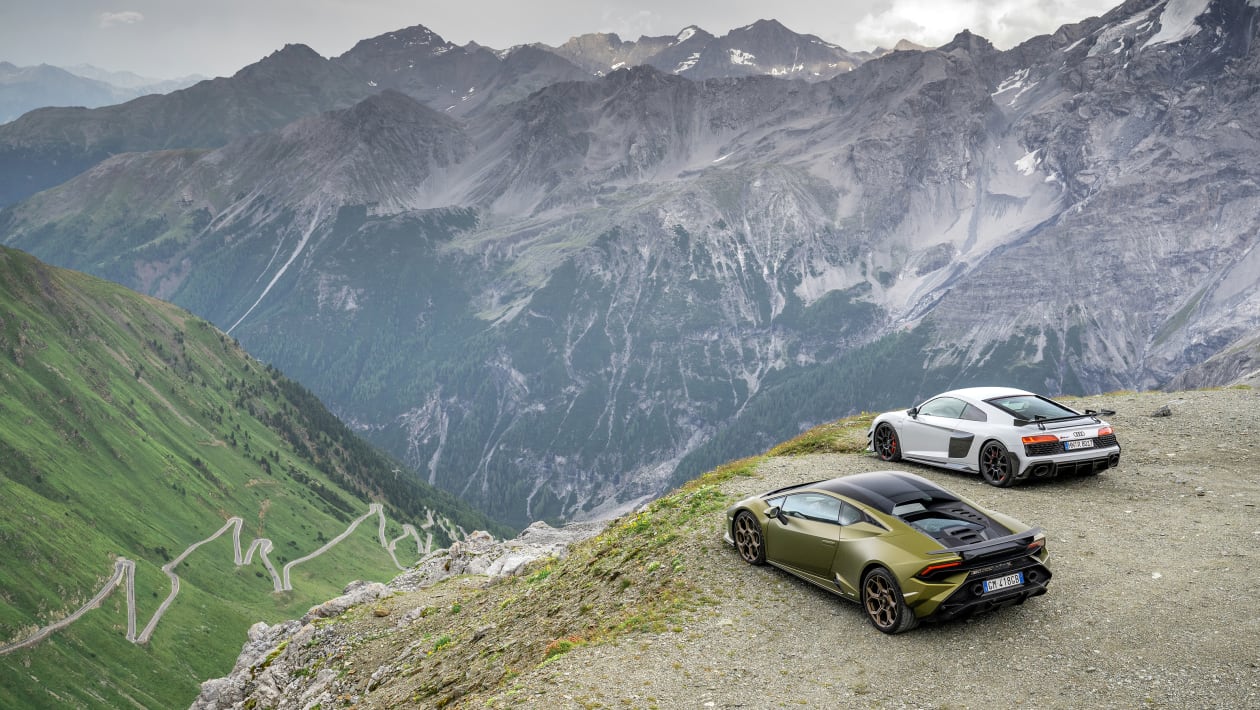 Audi R8 V10 GT RWD v Lamborghini Huracan Tecnica