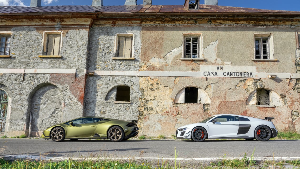 Audi R8 V10 GT RWD v Lamborghini Huracan Tecnica