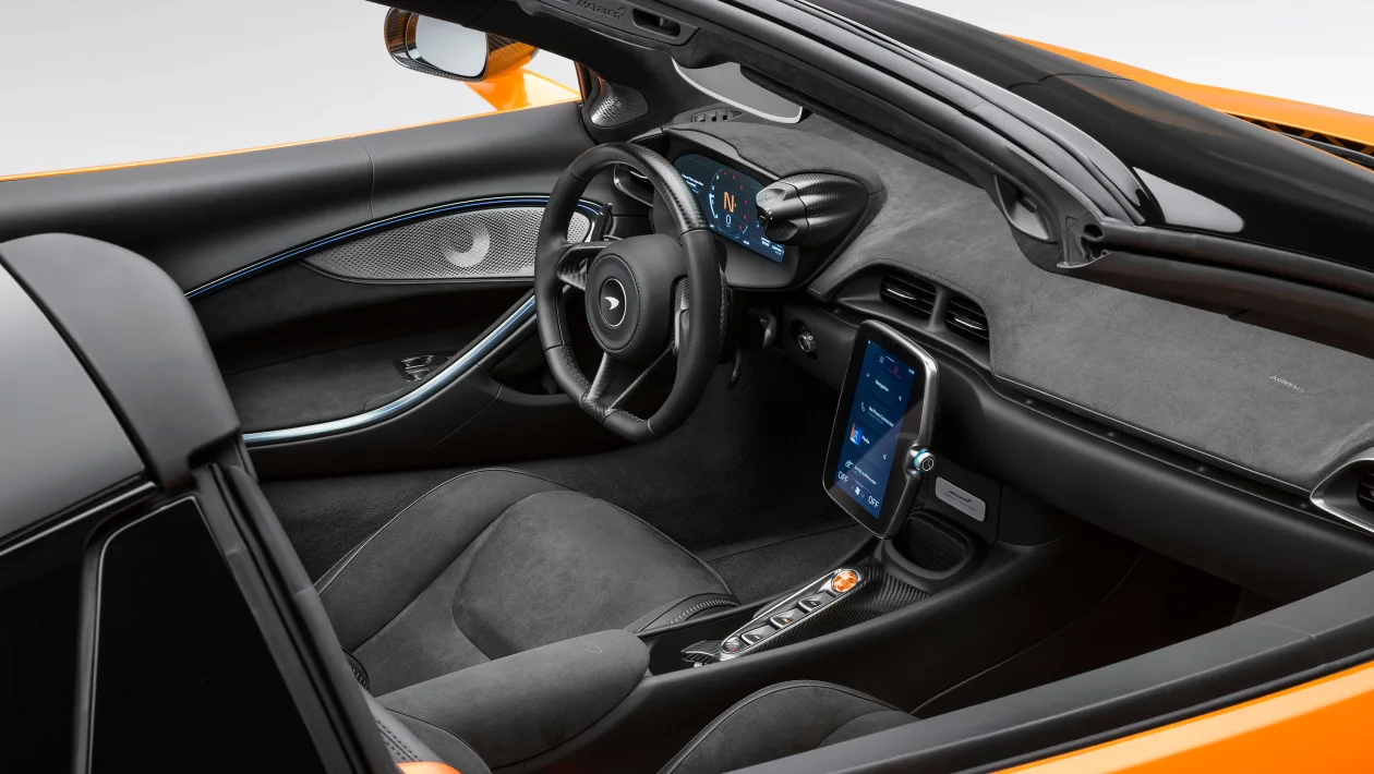 McLaren Artura Spider – interior