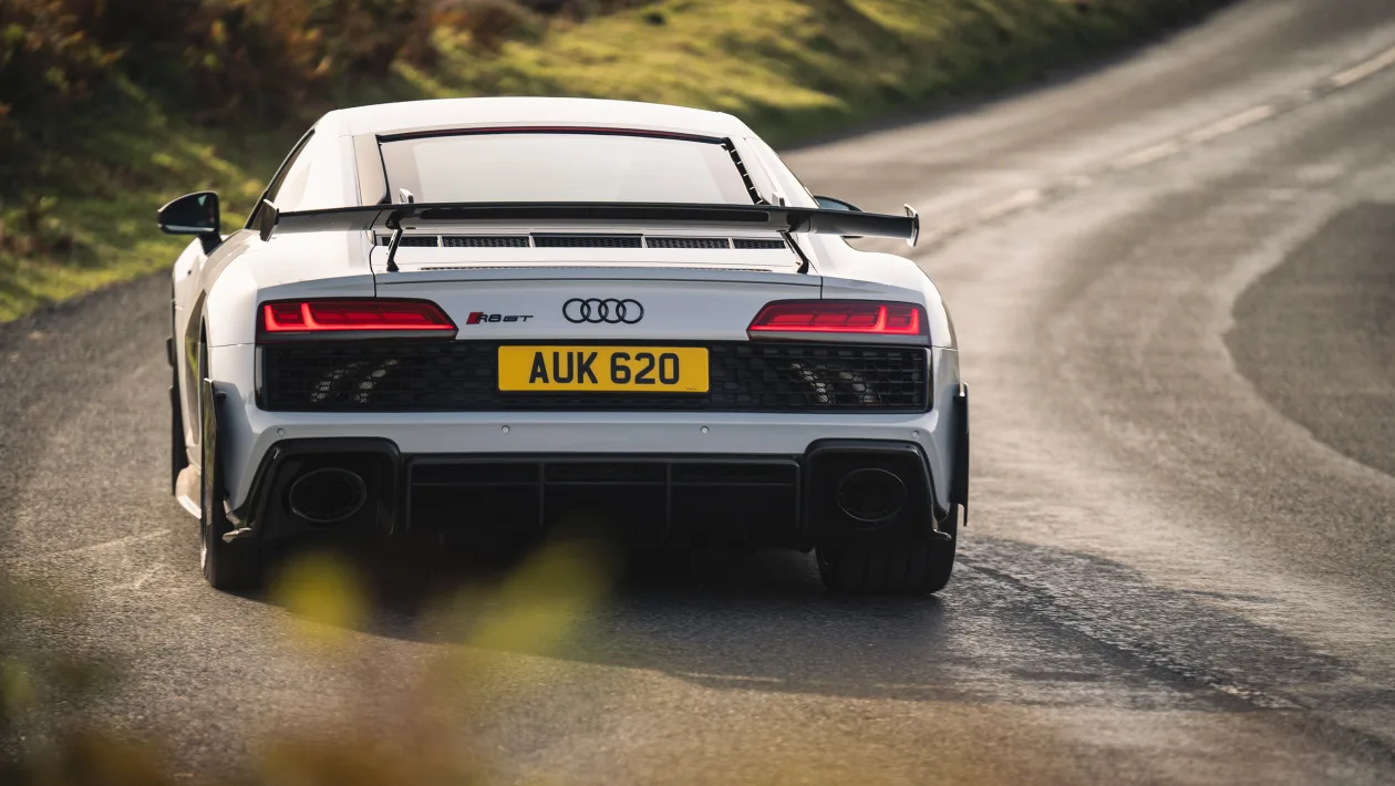 Audi R8 V10 GT RWD – rear