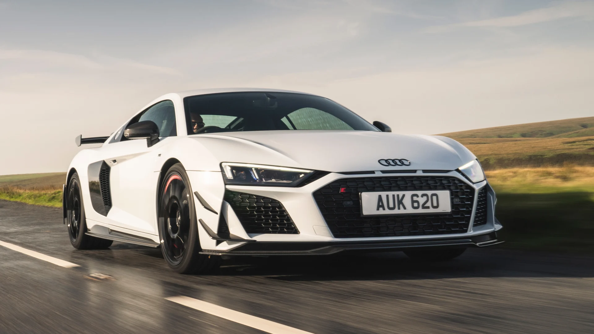 مراجعة أودي R8 V10 GT RWD (2022 - 2024) – وداع R8 بأسلوب مذهل